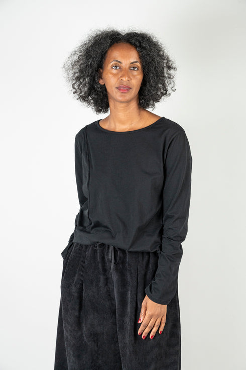 Long sleeve with seam detail