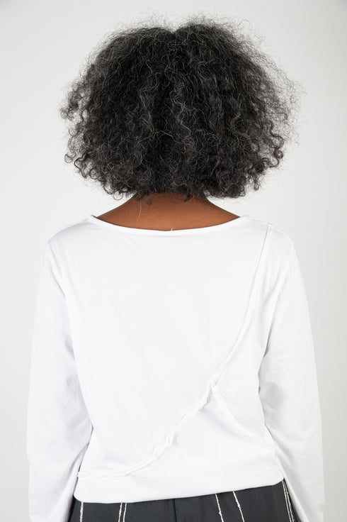 Long sleeve with seam detail