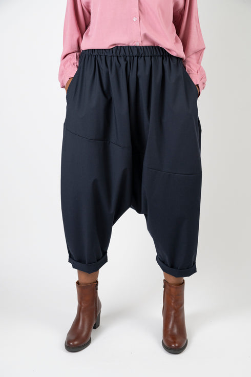 Wide pants with low crotch