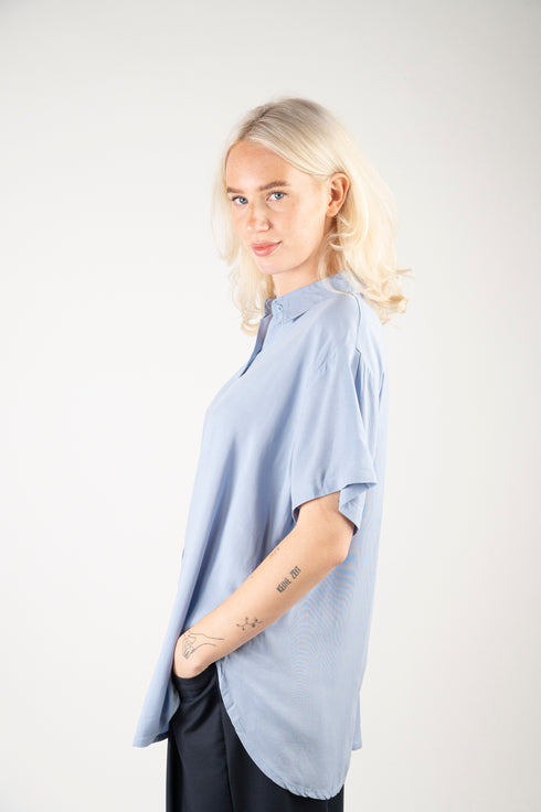 Freya short-sleeved blouse