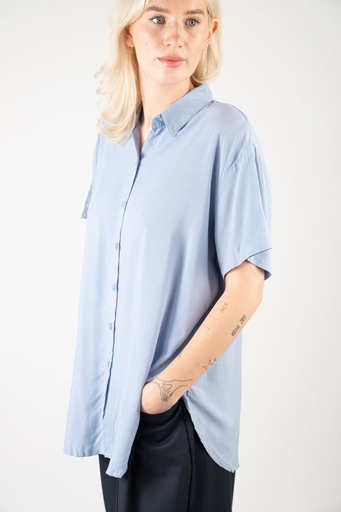 Freya short-sleeved blouse