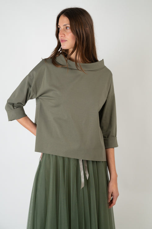 Top elegante con ampio dolcevita Inga