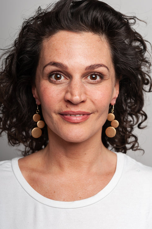 Elegant earrings Kiana in metallic tones