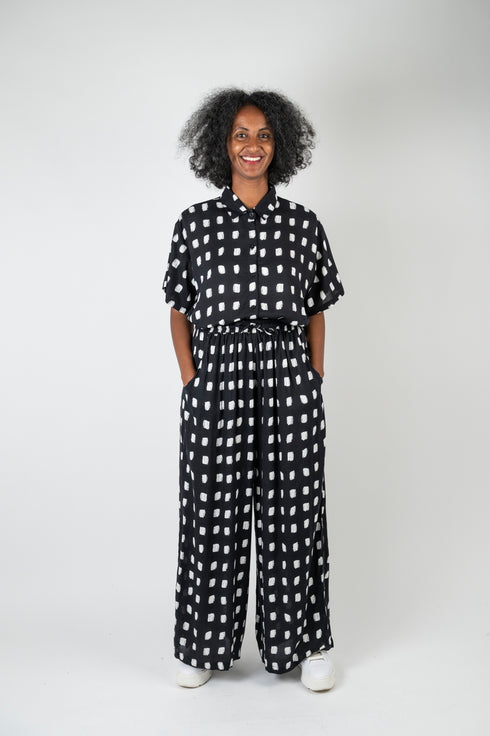 Freya short-sleeved blouse