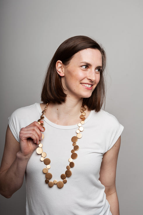 Lange Holzkette Kiana - metallic