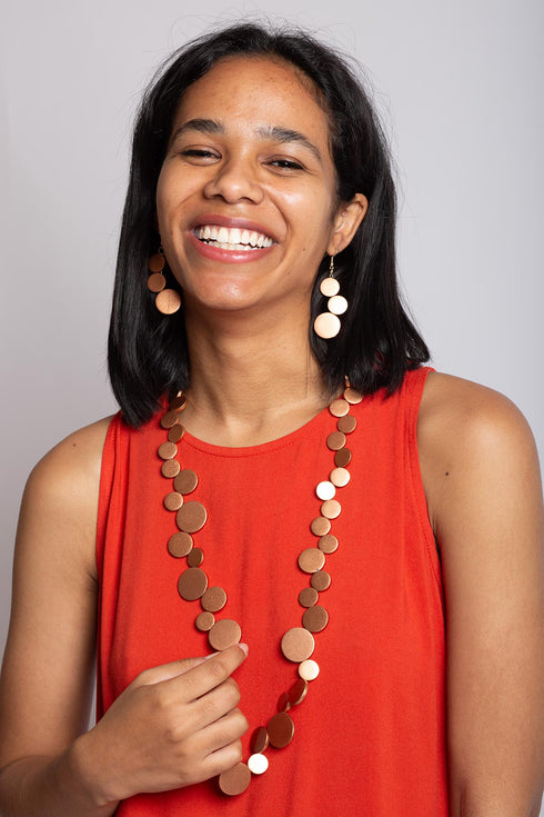 Lange Holzkette Kiana - metallic