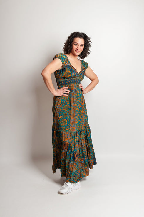 Paisleygemustertes Offshoulderkleid Kala