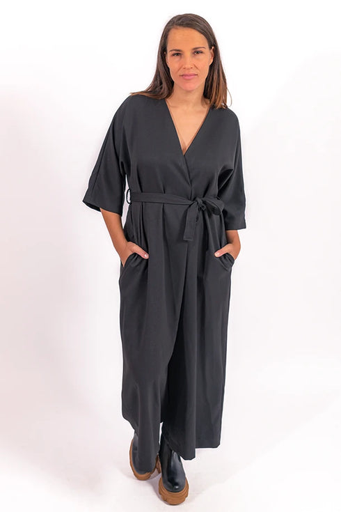 Loose jumpsuit Faye with V-neckline